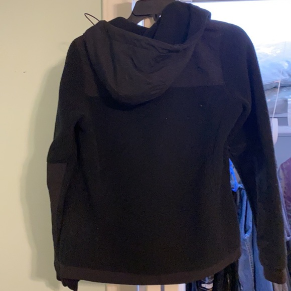 Women’s Extra small North face jacket with hood - Picture 2 of 3